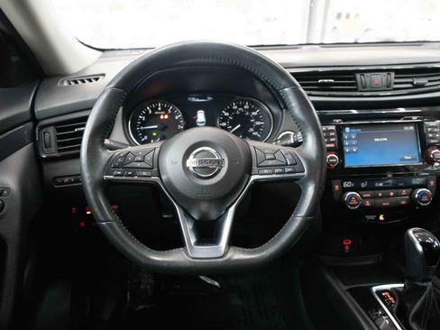 Used 2017 Nissan Rogue SV w/ SV Premium Package AWD/4WD image 21