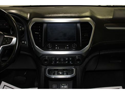 Used 2023 GMC Acadia SLT image 17