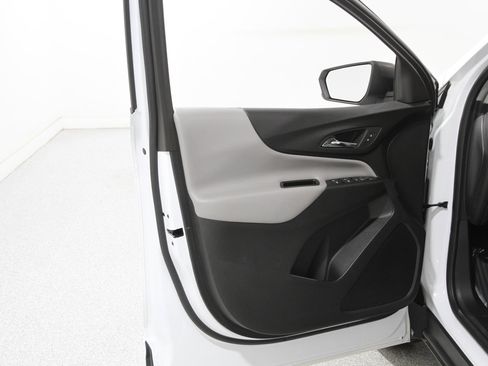 Certified 2022 Chevrolet Equinox LS image 4