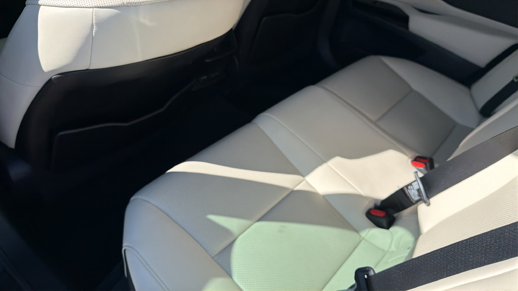 Used 2023 Lexus ES 350 w/ Premium Package FWD image 25
