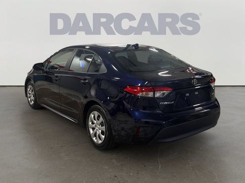Used 2025 Toyota Corolla LE FWD image 5