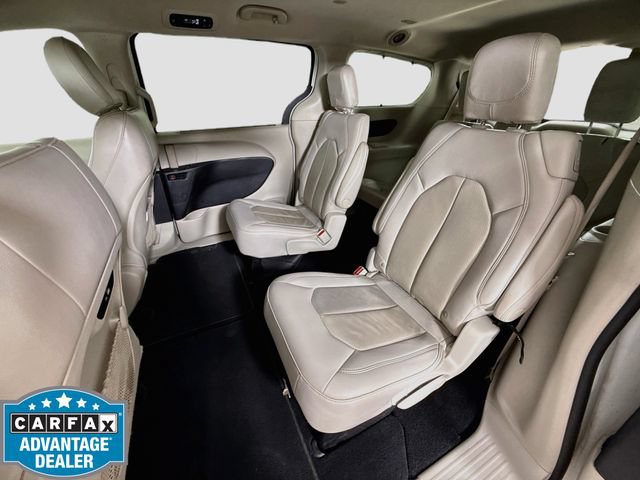 Used 2021 Chrysler Pacifica Touring-L FWD image 23