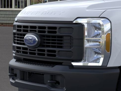 New 2026 Ford F250 XL AWD/4WD image 17