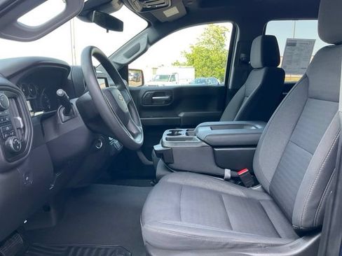 Used 2023 Chevrolet Silverado 1500 Custom AWD/4WD image 2