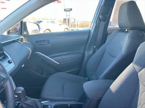 Certified 2024 Toyota Corolla Cross LE image 8