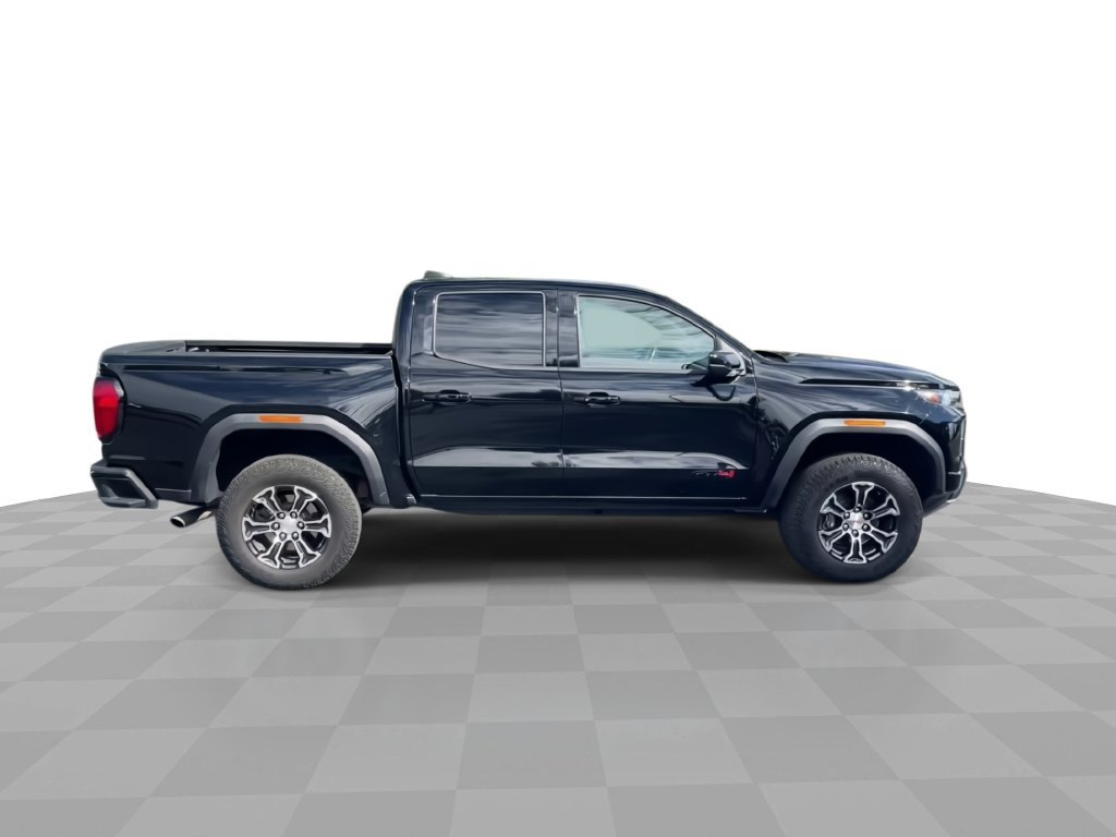 Certified 2024 GMC Canyon AT4 AWD/4WD image 9
