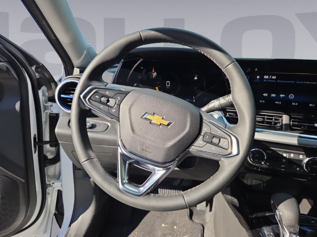 Used 2026 Chevrolet Trax LT w/ LT Convenience Package FWD image 13