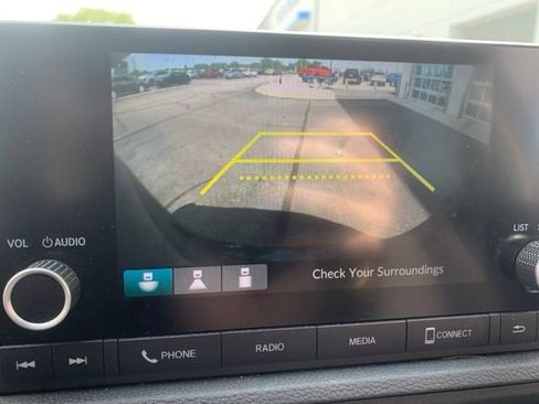 Used 2025 Honda CR-V LX image 11