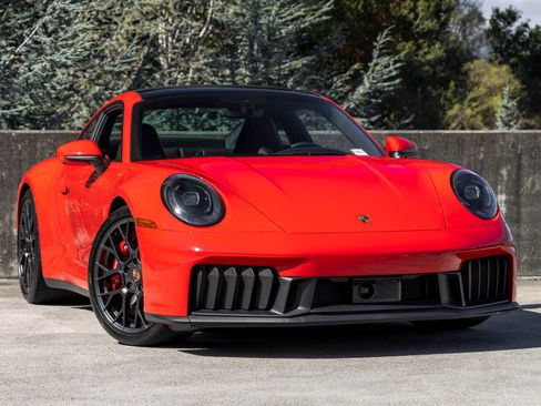 Certified 2026 Porsche 911 Carrera GTS RWD image 6