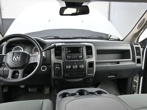 Used 2014 RAM 1500 Express image 28