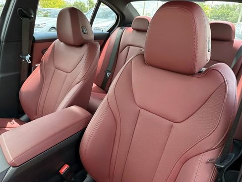 Used 2026 BMW 330i Sedan w/ M Sport Package RWD image 19