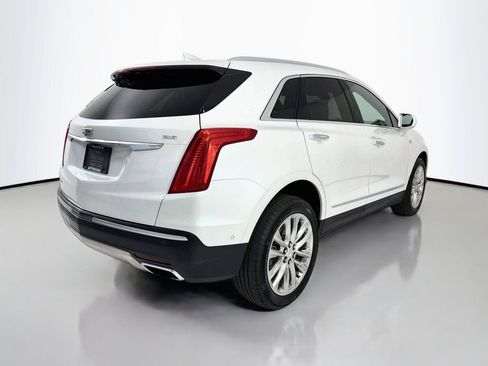 Used 2018 Cadillac XT5 Platinum w/ Driver Assist Package AWD/4WD image 7