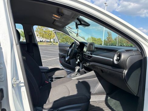 Used 2019 Kia Forte LXS FWD image 12