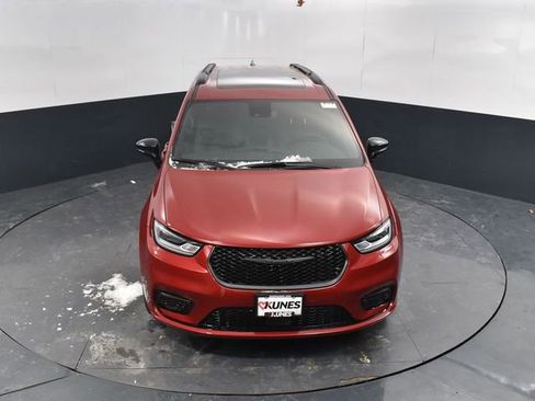 New 2026 Chrysler Pacifica Select image 37