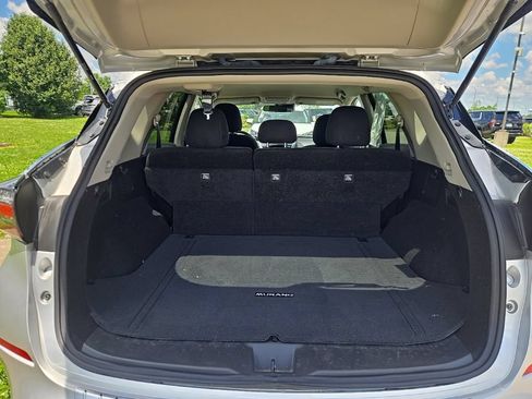 Used 2023 Nissan Murano S AWD/4WD image 10