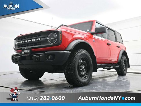Used 2023 Ford Bronco Black Diamond image 18