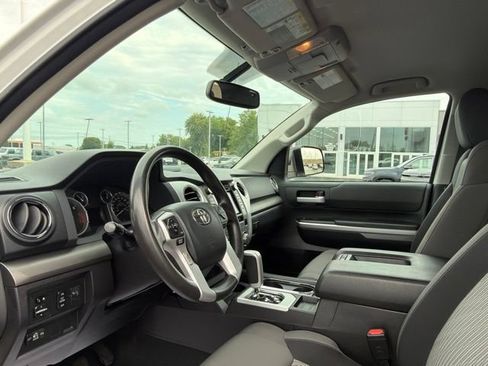 Used 2016 Toyota Tundra SR5 w/ TRD Off Road Package AWD/4WD image 17