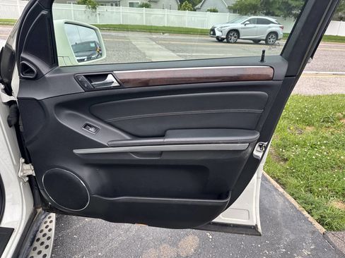 Used 2012 Mercedes-Benz GL 450 4MATIC image 11