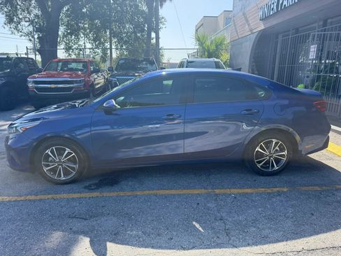 Used 2022 Kia Forte LXS FWD image 4