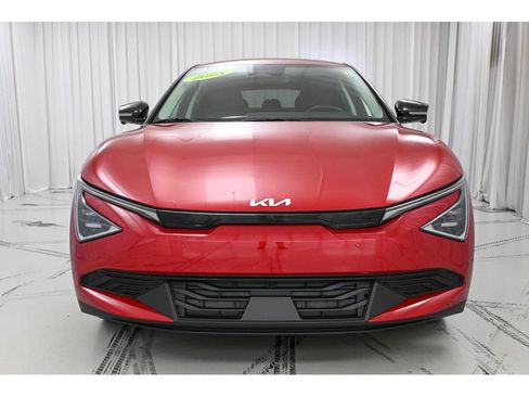Certified 2025 Kia EV6 Light w/ Light LR Technology Package AWD/4WD image 3