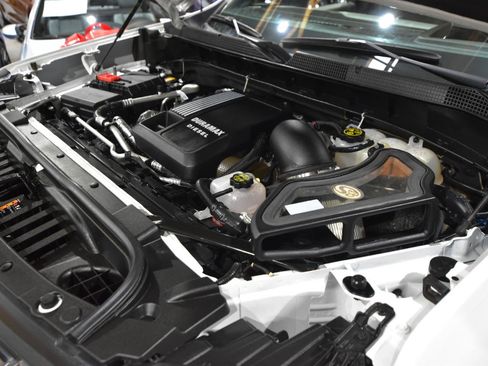 Used 2022 Chevrolet Silverado 1500 LTZ w/ LTZ Premium Package AWD/4WD image 58