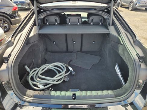 Used 2023 BMW i4 eDrive40 image 10