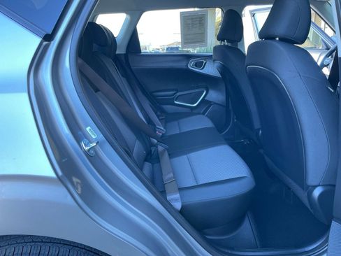 Used 2025 Kia Soul LX w/ LX Technology Package image 25