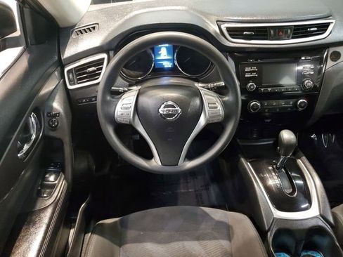 Used 2015 Nissan Rogue S image 15