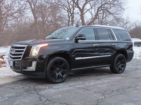 Used 2019 Cadillac Escalade Premium Luxury image 35