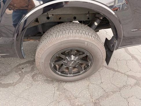 Used 2018 Ford F150 Lariat w/ Equipment Group 502A Luxury AWD/4WD image 21
