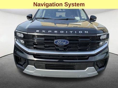 Certified 2025 Ford Expedition Max Platinum image 5