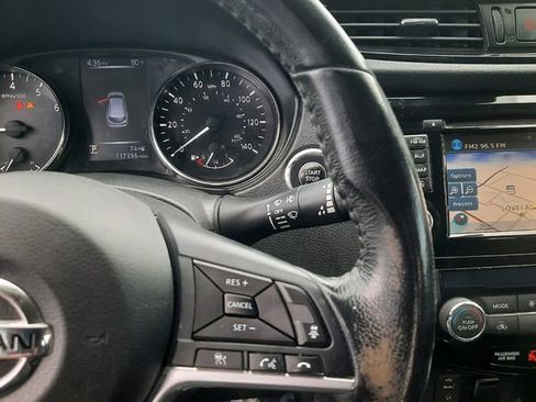 Used 2017 Nissan Rogue Sport SL w/ SL Premium Package AWD/4WD image 12