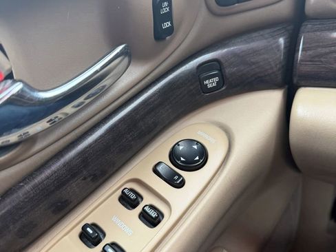 Used 2004 Buick Le Sabre Limited w/ Celebration Edition Package image 28