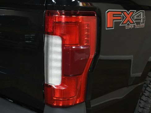 Used 2019 Ford F250 Lariat w/ Lariat Ultimate Package image 59