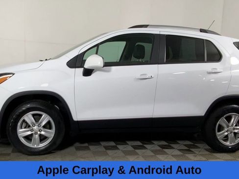 Used 2022 Chevrolet Trax LT w/ LT Convenience Package image 7