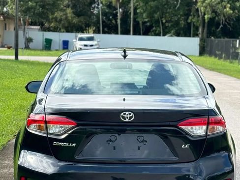 Used 2021 Toyota Corolla LE FWD image 4