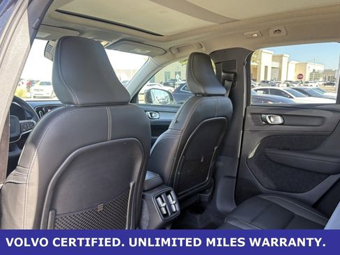 Certified 2025 Volvo XC40 B5 Plus image 30