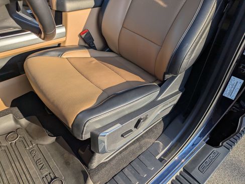 Certified 2024 Ford F250 Lariat w/ Lariat Ultimate Package AWD/4WD image 11