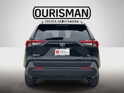 Certified 2019 Toyota RAV4 LE image 21