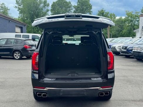 Used 2025 GMC Yukon AT4 Ultimate AWD/4WD image 7