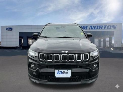 Used 2024 Jeep Compass Latitude AWD/4WD image 8