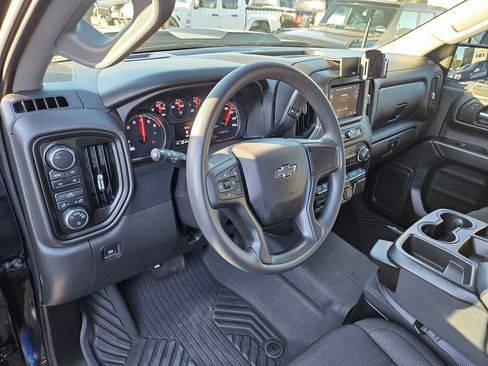 Used 2023 Chevrolet Silverado 1500 Custom Trail Boss w/ LPO, Dark Essentials Package AWD/4WD image 16