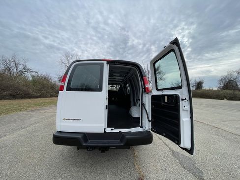 New 2025 Chevrolet Express 2500 Extended w/ Driver Convenience Package image 18
