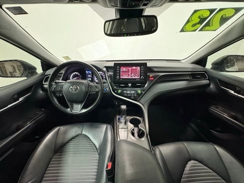 Used 2023 Toyota Camry SE image 14