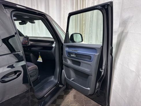 New 2025 Volkswagen ID. Buzz Pro S image 39