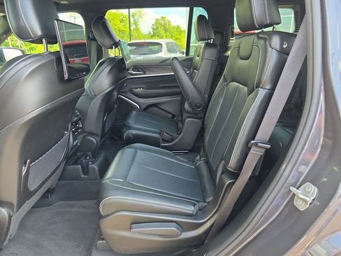 Used 2024 Jeep Grand Cherokee L Overland w/ Rear Seat Video Group I AWD/4WD image 11