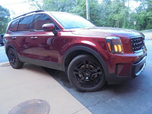 Used 2024 Kia Telluride EX X-Line AWD/4WD image 3