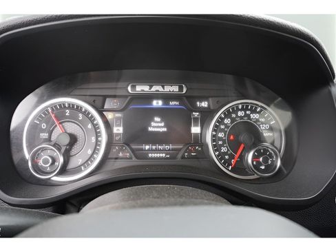 Used 2022 RAM 1500 Laramie AWD/4WD image 12
