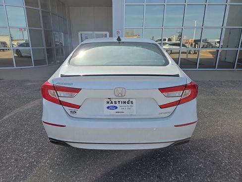 Used 2022 Honda Accord Sport image 4