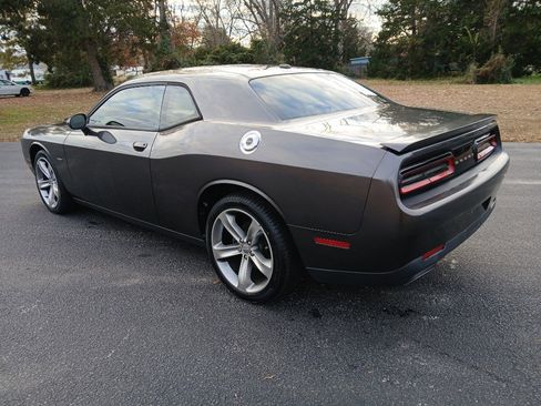 Used 2015 Dodge Challenger R/T w/ Quick Order Package 22B R/T image 10